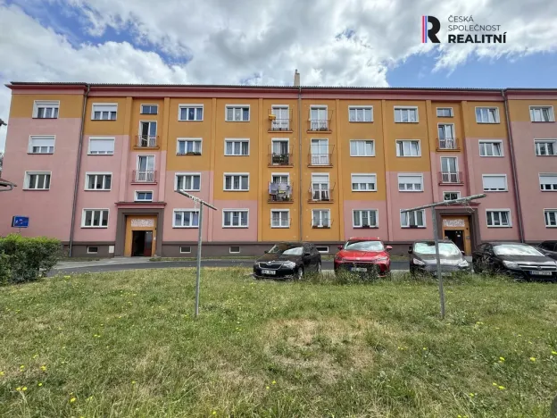 Pronájem bytu 2+1, Ostrov, S. K. Neumanna, 56 m2