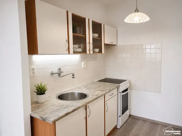 Pronájem bytu 2+kk, Praha - Černý Most, Vašátkova, 43 m2