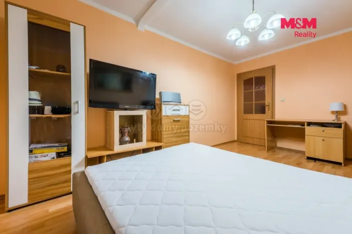 Prodej rodinného domu, Mariánské Lázně - Úšovice, 1. máje, 300 m2