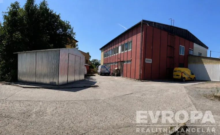 Prodej výrobních prostor, Nymburk, 900 m2