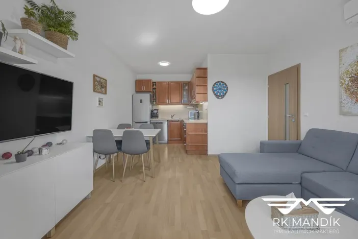Pronájem bytu 2+kk, Zbuzany, Lomená, 43 m2