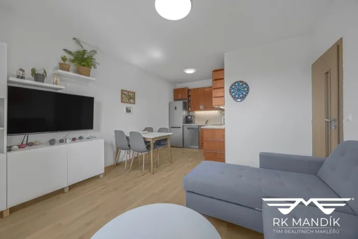 Pronájem bytu 2+kk, Zbuzany, Lomená, 43 m2