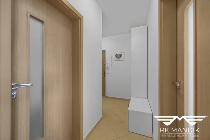 Pronájem bytu 2+kk, Zbuzany, Lomená, 43 m2