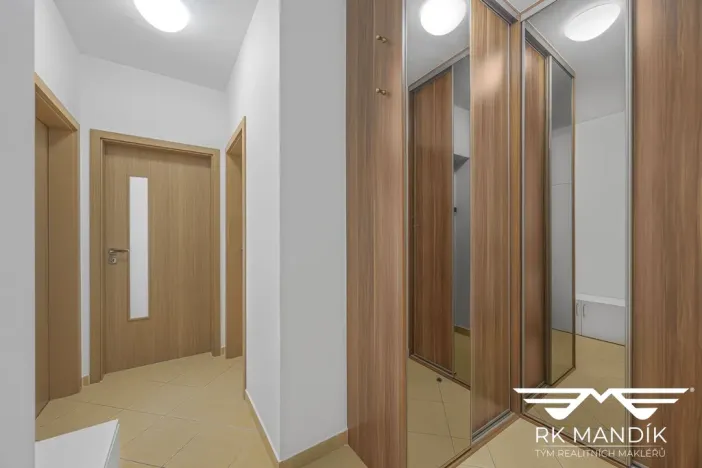 Pronájem bytu 2+kk, Zbuzany, Lomená, 43 m2