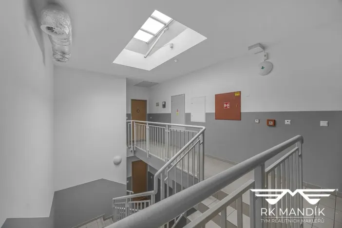 Pronájem bytu 2+kk, Zbuzany, Lomená, 43 m2
