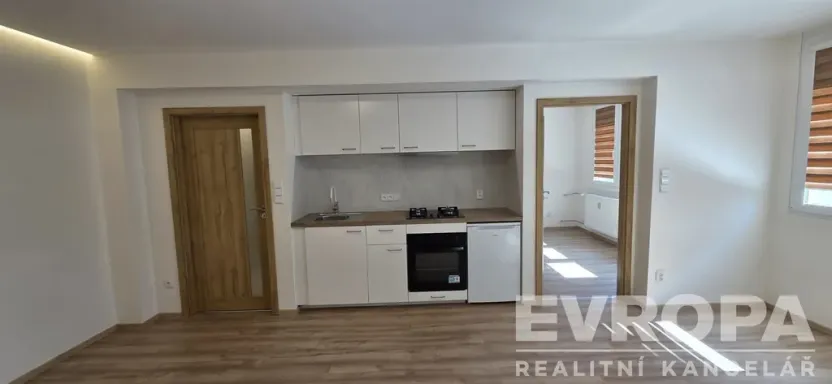 Pronájem bytu 2+kk, Kolín - Kolín III, Žižkova, 42 m2