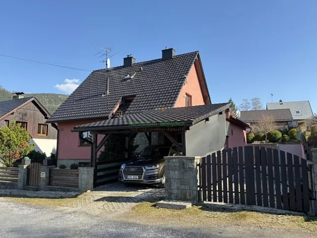 Prodej rodinného domu, Ostravice, 320 m2