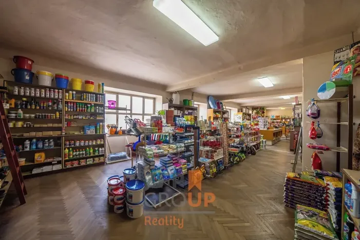 Prodej obchodního prostoru, Šatov, 470 m2