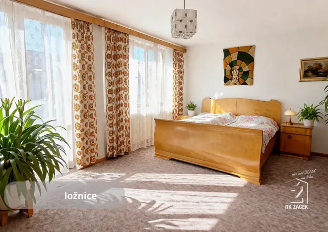 Prodej rodinného domu, České Budějovice - České Budějovice 6, Zeyerova, 197 m2