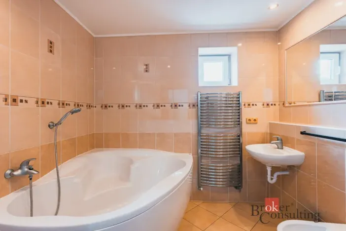 Prodej rodinného domu, Karlovy Vary - Drahovice, Stará Kysibelská, 400 m2
