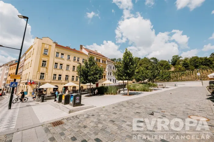 Pronájem bytu 2+1, Praha, Husitská, 67 m2
