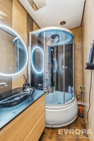 Pronájem bytu 2+1, Praha, Husitská, 67 m2