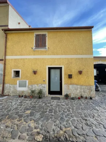 Prodej rodinného domu, Via Giuseppe Mazzini, 42, 07035 Sedini SS, Itálie, Itálie, 120 m2