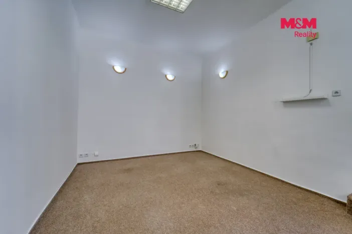 Pronájem kanceláře, Plzeň - Vnitřní Město, Veleslavínova, 112 m2