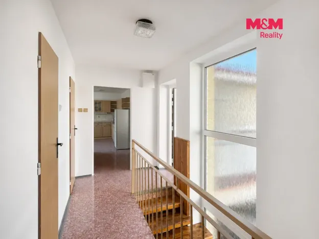 Pronájem atypického bytu, Čáslav - Čáslav-Staré Město, Formíkova, 90 m2