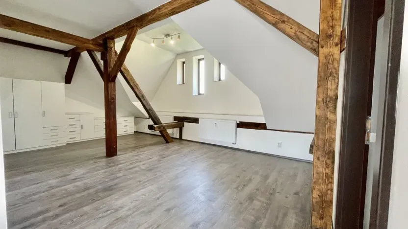 Pronájem bytu 2+kk, Uherské Hradiště, Masarykovo náměstí, 80 m2