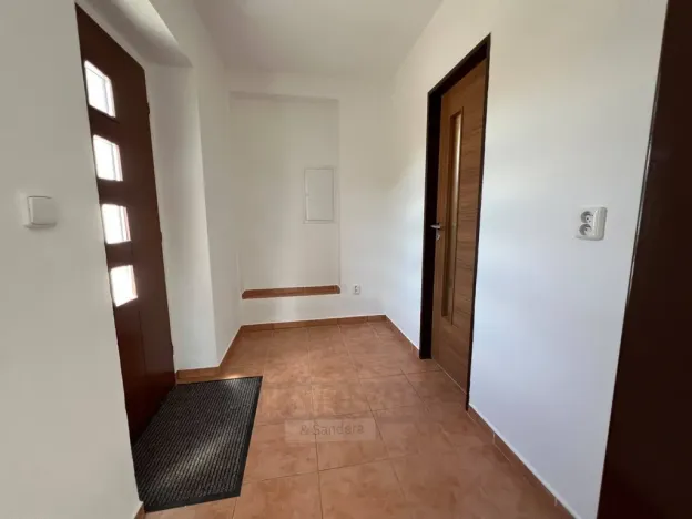 Pronájem bytu 1+kk, Hosín, 25 m2