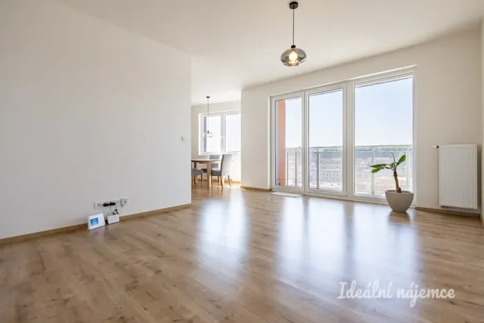 Pronájem bytu 2+kk, Praha - Vysočany, Gerstelova, 55 m2