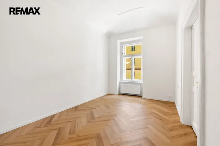Prodej bytu 2+1, Praha - Karlín, Pernerova, 69 m2