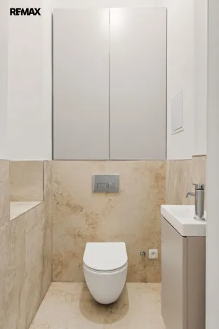 Prodej bytu 2+1, Praha - Karlín, Pernerova, 69 m2