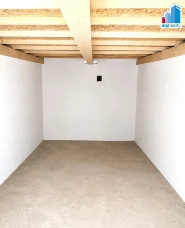 Pronájem garáže, Plzeň, Dobřanská, 18 m2