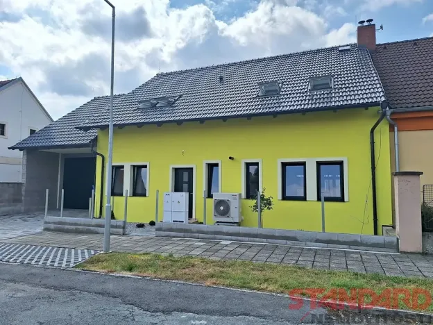 Pronájem bytu 2+kk, Přeštice, Revoluční, 45 m2