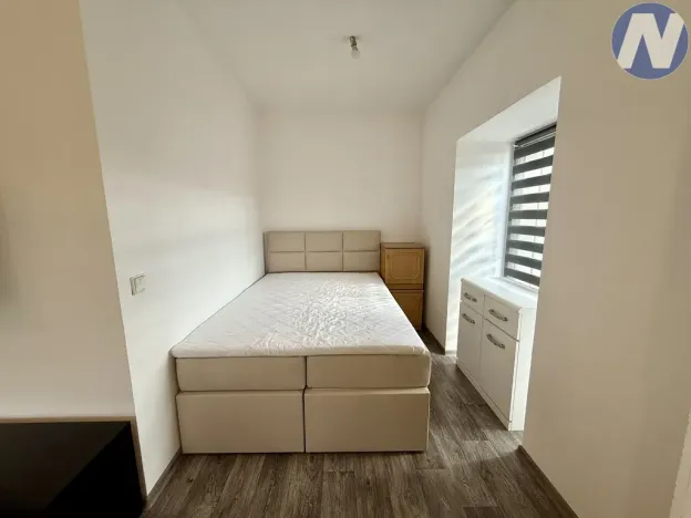 Pronájem bytu 1+kk, Lenora - Houžná, 40 m2