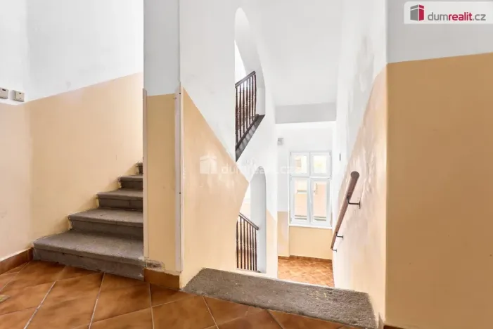 Prodej bytu 1+kk, Karlovy Vary, Bělehradská, 19 m2