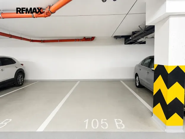 Pronájem garážového stání, Praha - Prosek, Kytlická, 10 m2