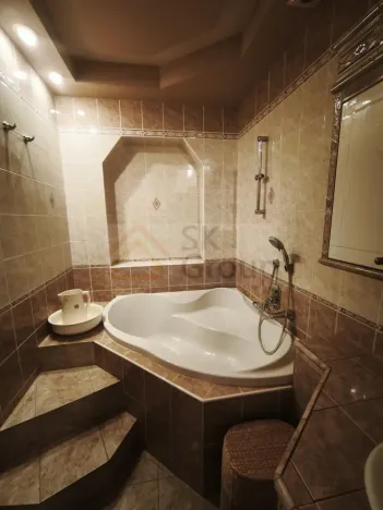 Pronájem bytu 3+1, Karlovy Vary, Bulharská, 90 m2