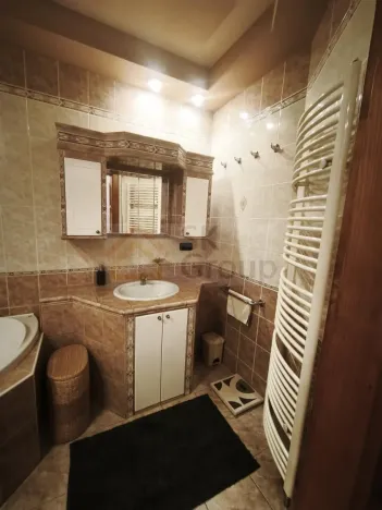 Pronájem bytu 3+1, Karlovy Vary, Bulharská, 90 m2