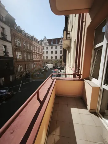 Pronájem bytu 3+1, Karlovy Vary, Bulharská, 90 m2