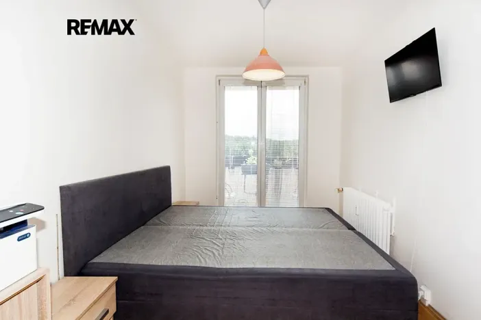Pronájem bytu 4+1, Praha - Modřany, Pertoldova, 80 m2