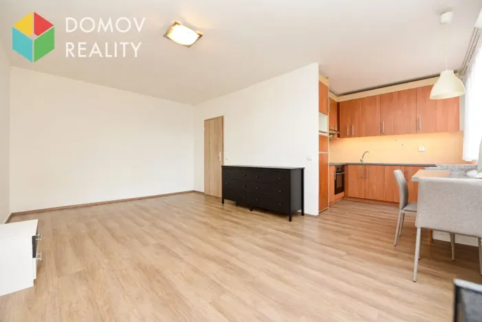 Pronájem bytu 1+kk, Králův Dvůr, Nad Stadionem, 29 m2