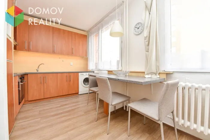 Pronájem bytu 1+kk, Králův Dvůr, Nad Stadionem, 29 m2