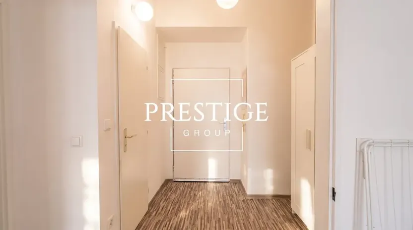 Pronájem bytu 1+kk, Praha - Holešovice, Veletržní, 35 m2