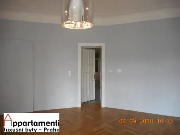 Pronájem kanceláře, Praha - Josefov, Kaprova, 45 m2