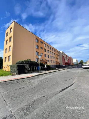 Pronájem bytu 1+1, Slaný, Bezručova, 33 m2