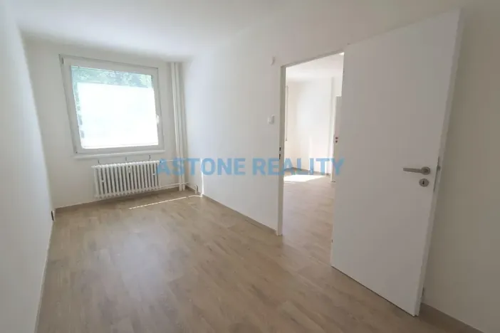 Pronájem bytu 3+1, Praha - Strašnice, Pod strání, 68 m2