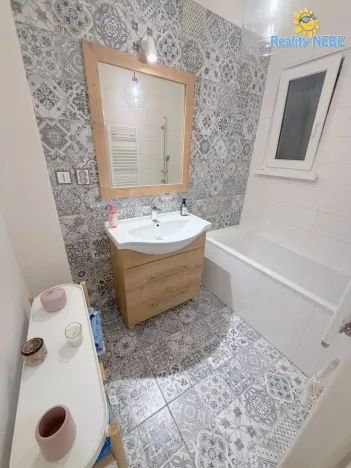 Pronájem bytu 2+kk, Praha - Holešovice, Komunardů, 61 m2