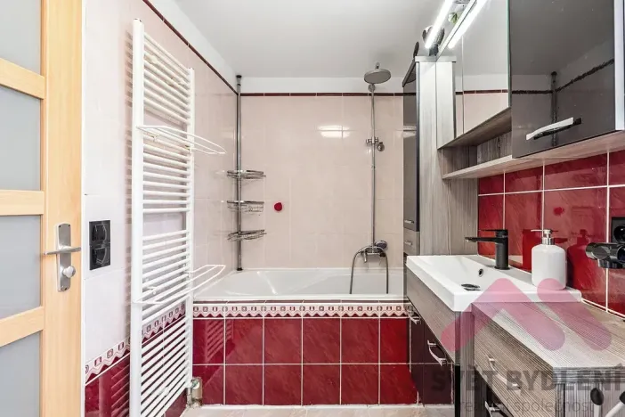 Prodej rodinného domu, Nupaky, K Parku, 160 m2