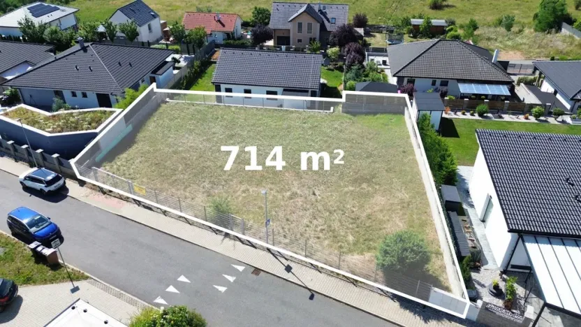 Prodej pozemku pro bydlení, Králův Dvůr - Křižatky, Na Vinohradech, 714 m2