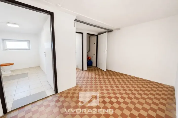 Prodej rodinného domu, Stará Paka - Ústí, 300 m2