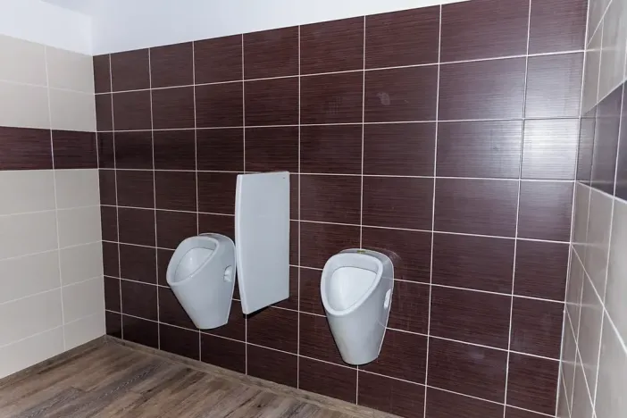 Prodej komerční nemovitosti, Dubí, Horská, 3047 m2