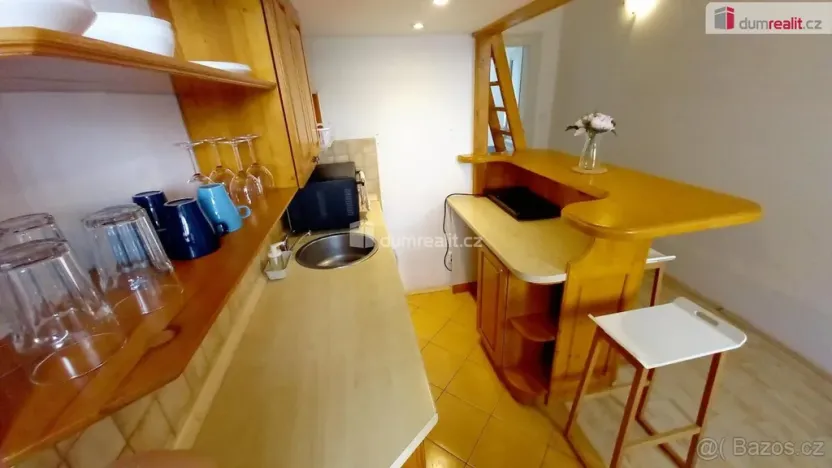 Pronájem bytu 2+kk, Praha - Smíchov, Plzeňská, 45 m2