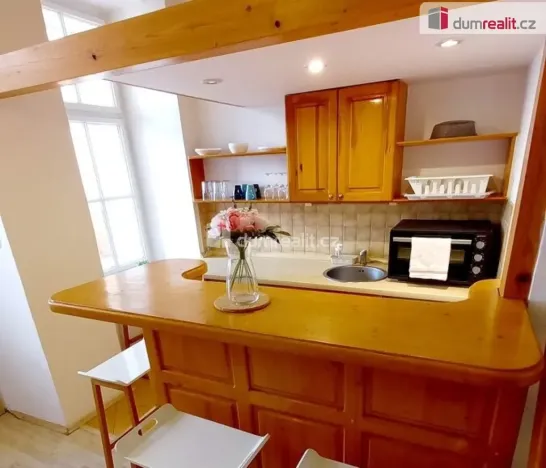 Pronájem bytu 2+kk, Praha - Smíchov, Plzeňská, 45 m2