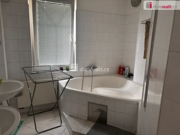 Pronájem atypického bytu, Praha - Modřany, K údolí, 12 m2