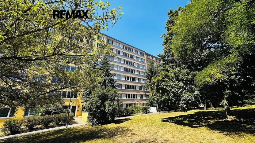 Pronájem bytu 3+1, Praha - Podolí, Kaplická, 55 m2