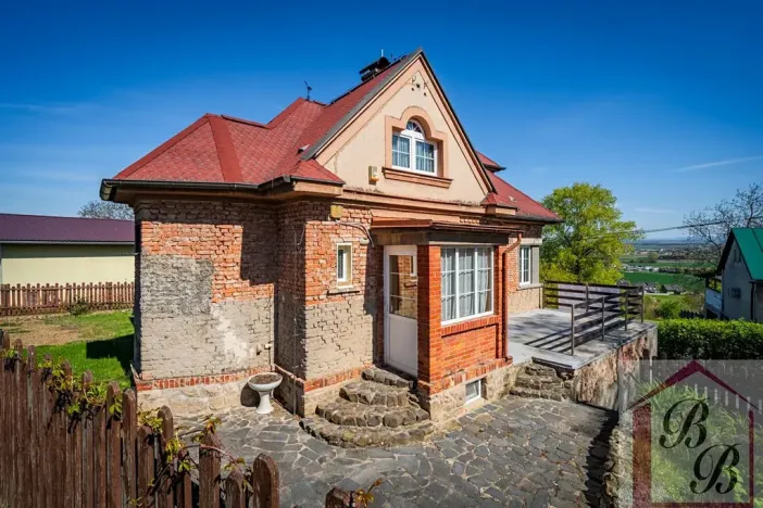Prodej rodinného domu, Dobrovice, 219 m2