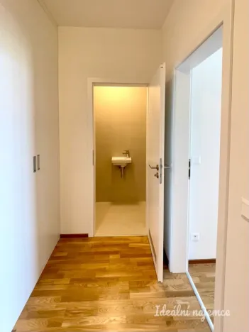 Pronájem bytu 2+kk, Praha - Vysočany, Pechmanových, 57 m2